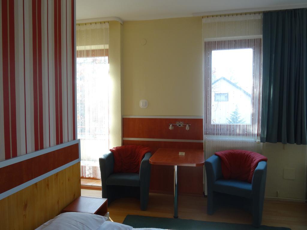 Fortuna Hotel Miskolc Quarto foto